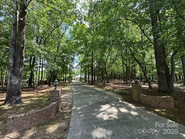 408 Emerald Bay DR, Salisbury, NC 28146