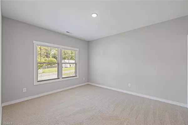 214 Choyce ST #B, Lexington, NC 27295