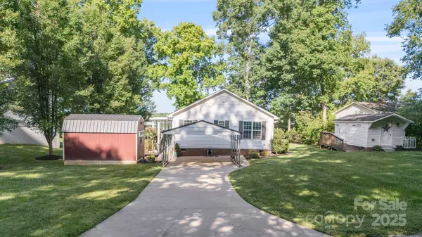 331 Waterway DR, Lexington, NC 27292