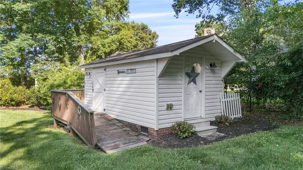 331 Waterway DR, Lexington, NC 27292