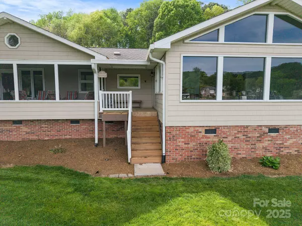 173 Riverwood RD, Mooresville, NC 28117