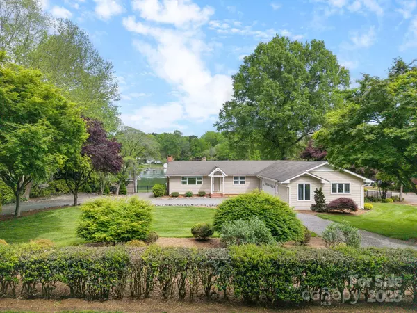 173 Riverwood RD, Mooresville, NC 28117