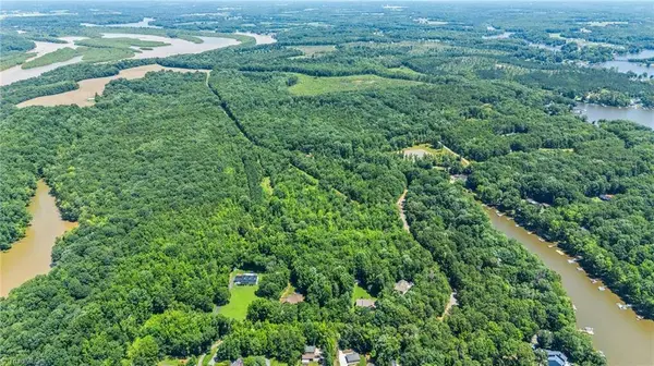 3010 Riverside DR, Lexington, NC 27292