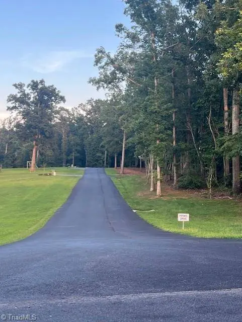 154 Sailors Rest DR, Lexington, NC 27292