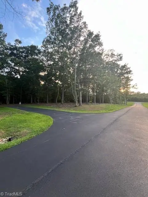 154 Sailors Rest DR, Lexington, NC 27292