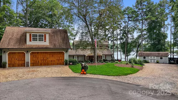 360 Tamarac Shores DR, Salisbury, NC 28146