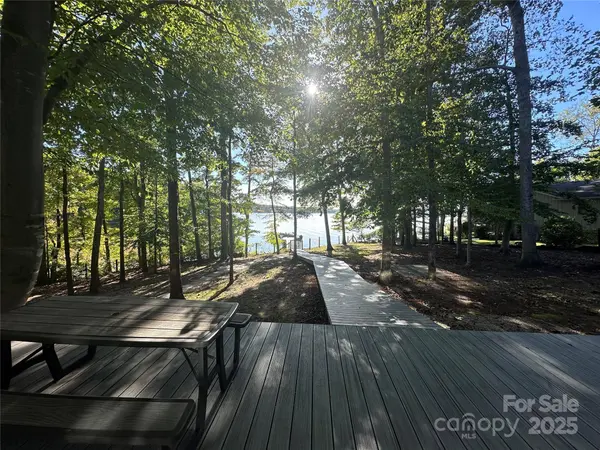 1112 Riverwood DR, Lexington, NC 27292