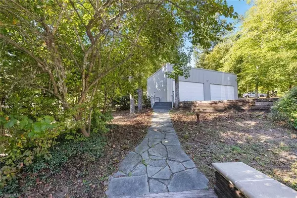 1112 Riverwood DR, Lexington, NC 27292