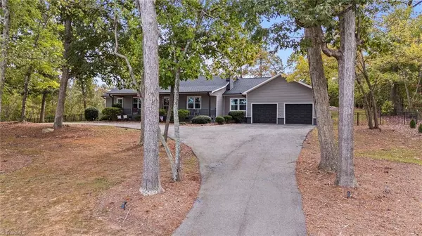 3494 Surratt RD, Denton, NC 27239