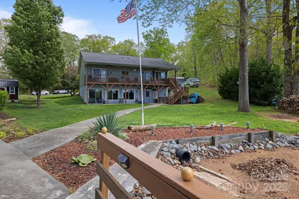 299 Waterway DR, Lexington, NC 27292