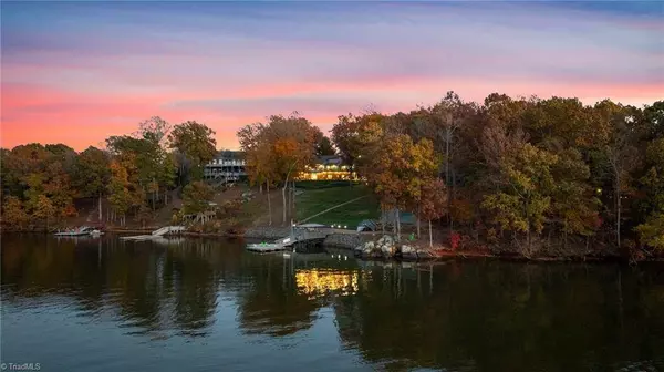 598 Mountain Shore DR, Denton, NC 27239