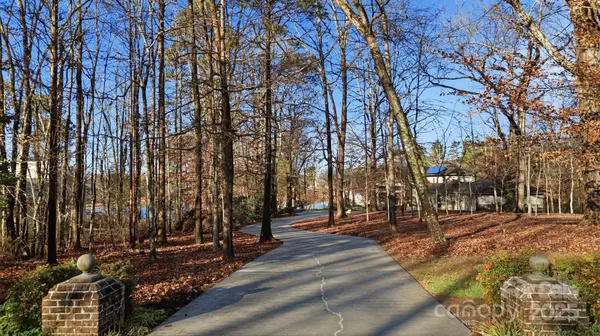 637 Wildflower TRL, Lexington, NC 27295