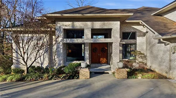 637 Wildflower TRL, Lexington, NC 27295