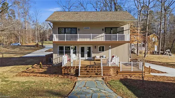 1186 Riverwood DR, Lexington, NC 27292