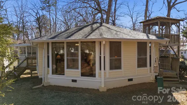 235 Rock Harbor DR, Lexington, NC 27292