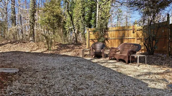 235 Rock Harbor DR, Lexington, NC 27292