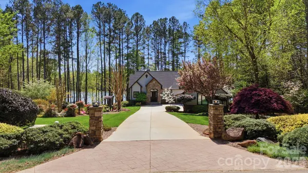 901 Sunset Pointe DR, Salisbury, NC 28146