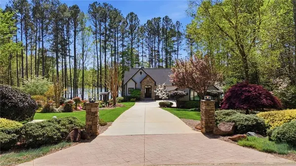 901 Sunset Pointe DR, Salisbury, NC 28146
