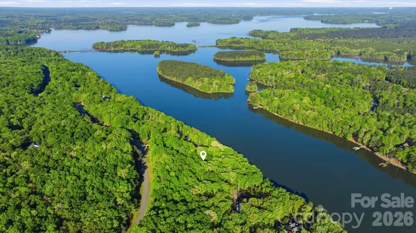 1768 Rocky Cove LN, Denton, NC 27239