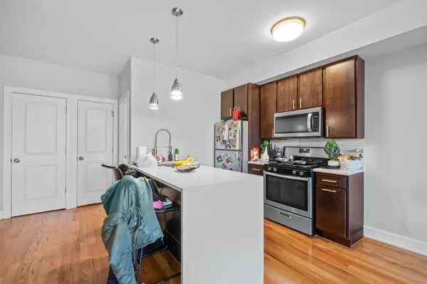 2459 S Washtenaw Ave, Chicago, IL 60608-4858