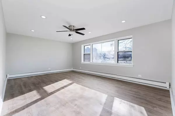 5358 S Narragansett AVE #1, Chicago, IL 60638