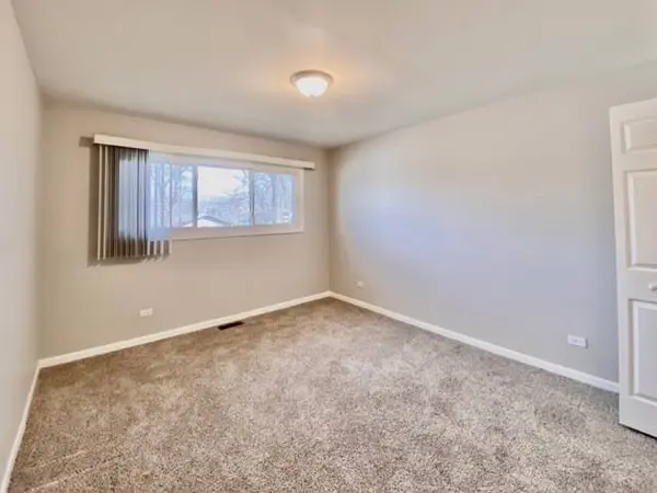 3114 Woodworth Place, Hazel Crest, IL 60429