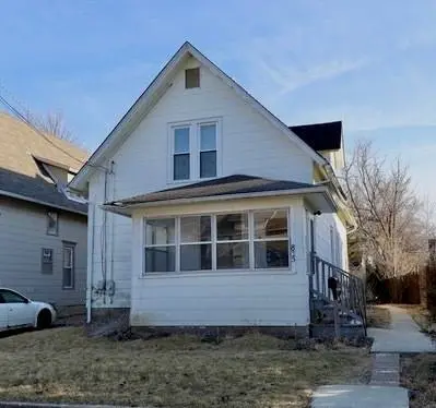 835 Oak Street, Elgin, IL 60123