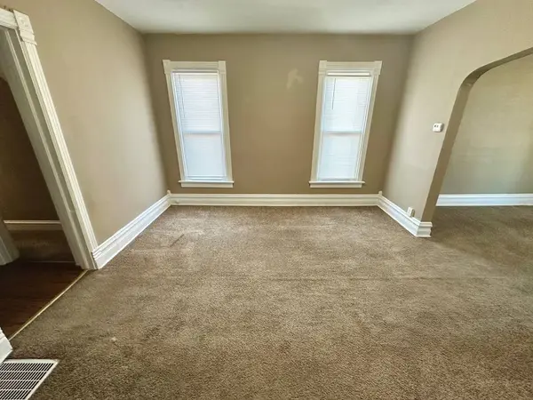 835 Oak Street, Elgin, IL 60123