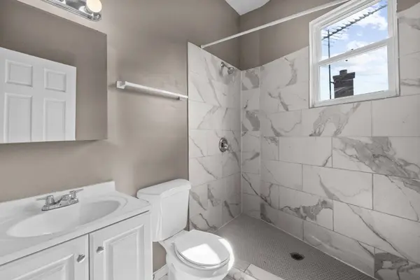 9710 S Avenue L Avenue, Chicago, IL 60617