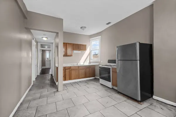 9710 S Avenue L Avenue, Chicago, IL 60617