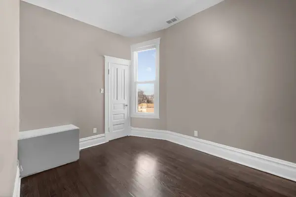 9710 S Avenue L Avenue, Chicago, IL 60617