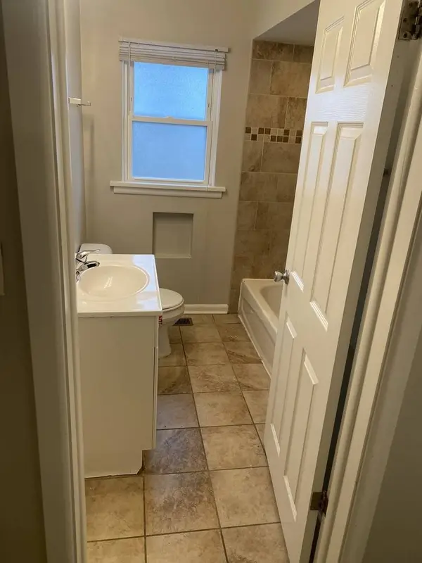 811 Greenbay Avenue, Calumet City, IL 60409