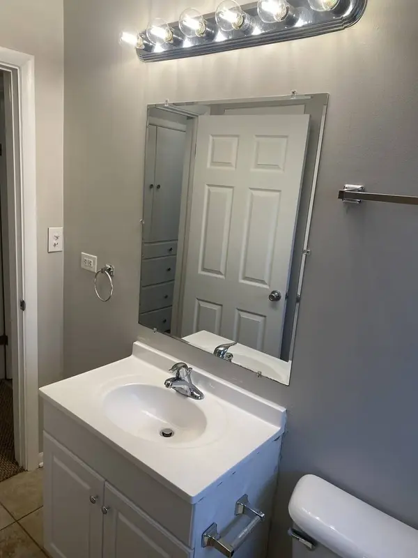 811 Greenbay Avenue, Calumet City, IL 60409