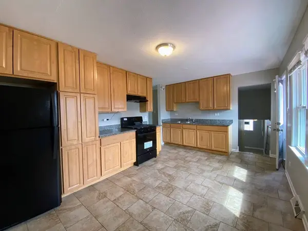 216 E Maple Drive, Glenwood, IL 60425