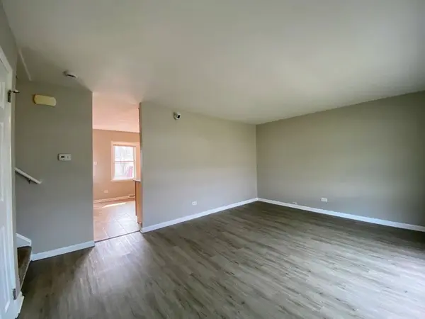 216 E Maple Drive, Glenwood, IL 60425