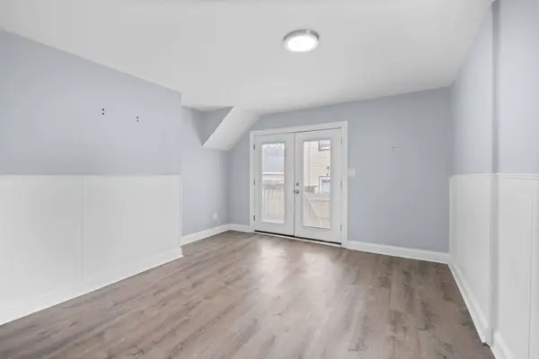 459 W 43rd Place, Chicago, IL 60609