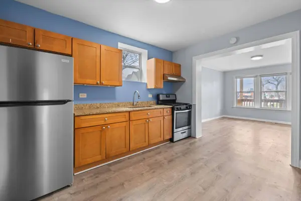 459 W 43rd Place, Chicago, IL 60609