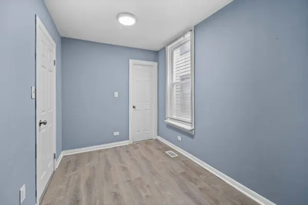 459 W 43rd Place, Chicago, IL 60609