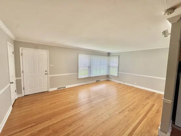 2540 Crescent Road, Homewood, IL 60430