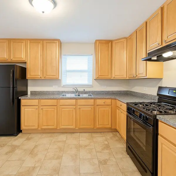 15031 Sunset Avenue, Oak Forest, IL 60452