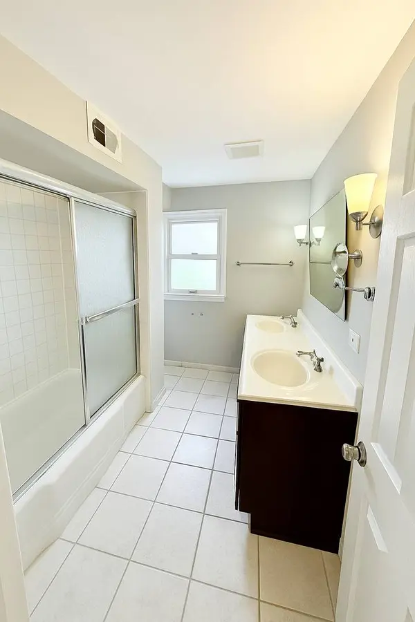 2540 Crescent Road, Homewood, IL 60430