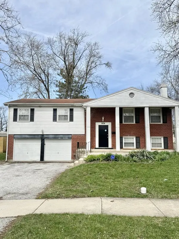 904 Bowling Green Drive, Homewood, IL 60430