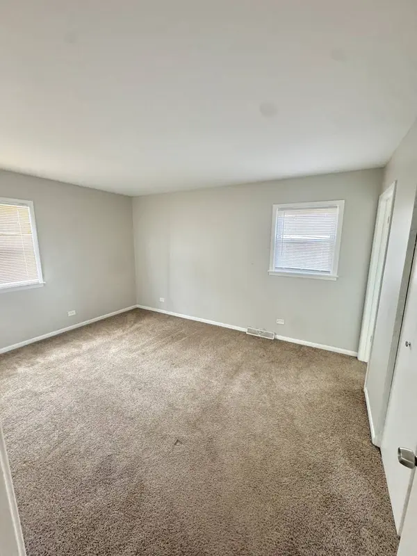 904 Bowling Green Drive, Homewood, IL 60430