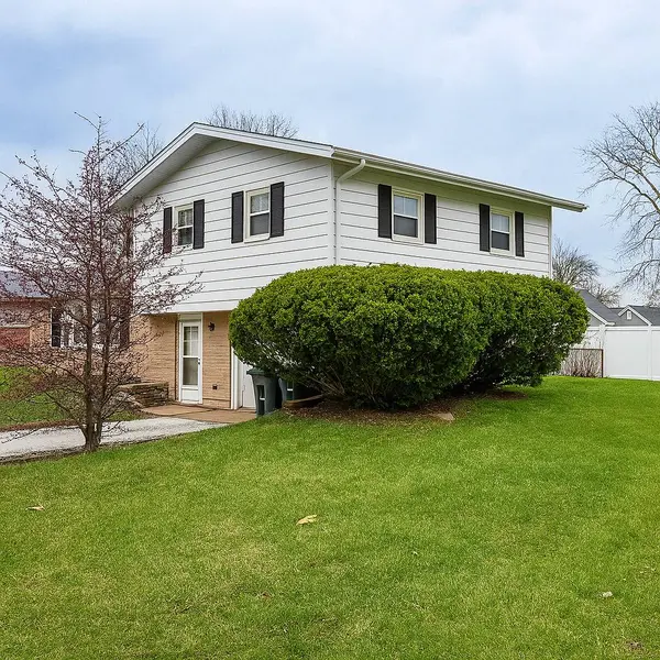 15031 Sunset Avenue, Oak Forest, IL 60452