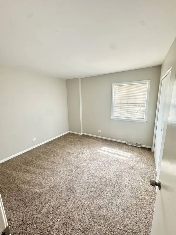 904 Bowling Green Drive, Homewood, IL 60430