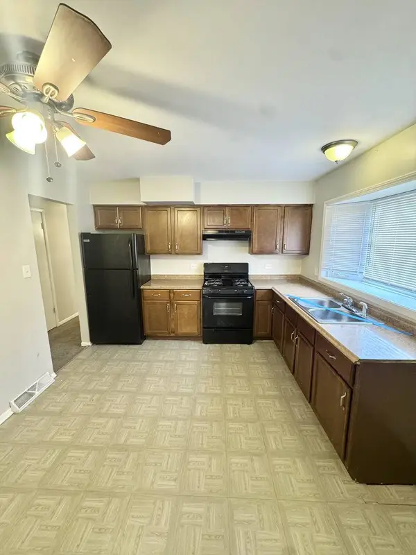 904 Bowling Green Drive, Homewood, IL 60430