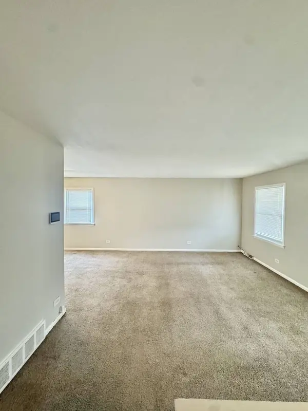 904 Bowling Green Drive, Homewood, IL 60430