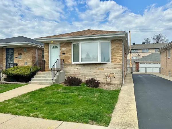 6322 W 63RD Place, Chicago, IL 60638