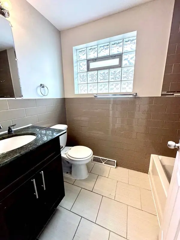 6322 W 63RD Place, Chicago, IL 60638