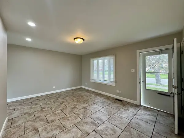 4458 Poplar Avenue, Richton Park, IL 60471